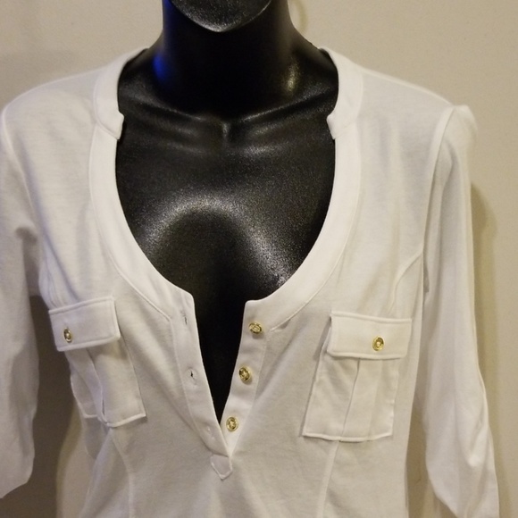 Guess - Picture 2 of 5